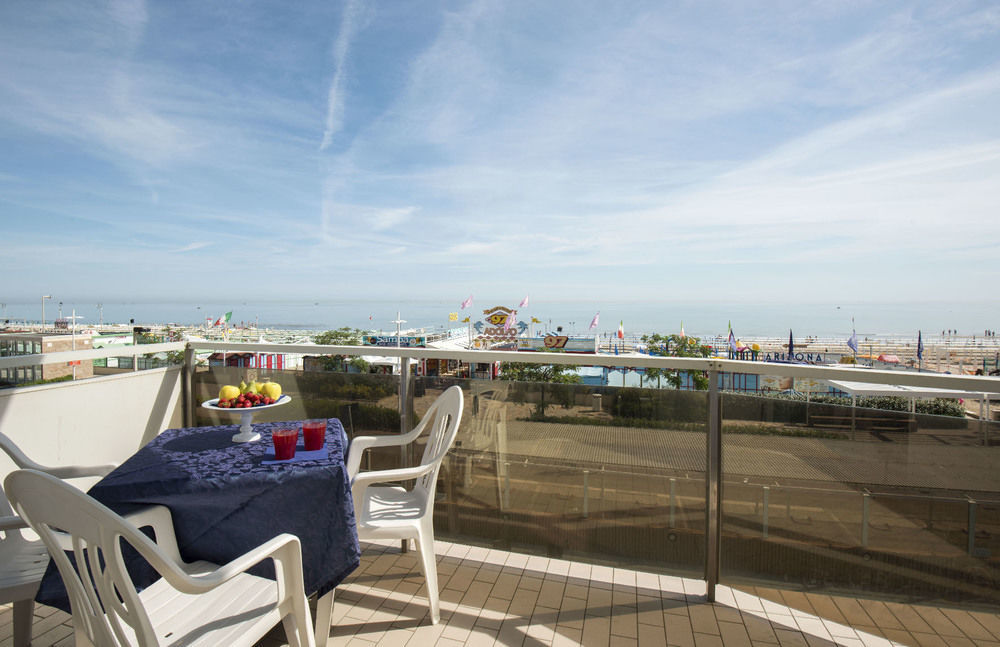 Hotel Arizona Riccione Exterior foto