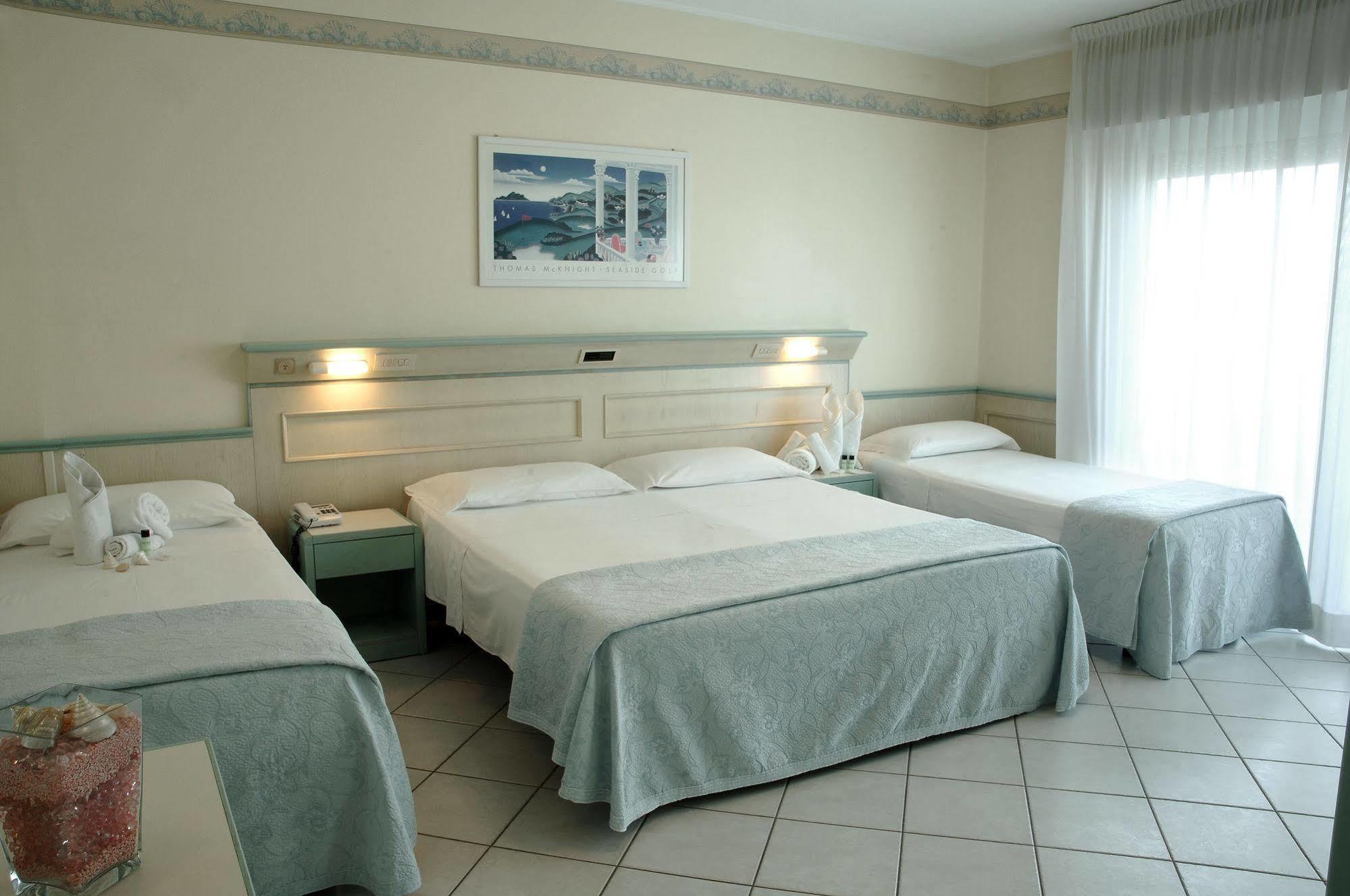 Hotel Arizona Riccione Exterior foto